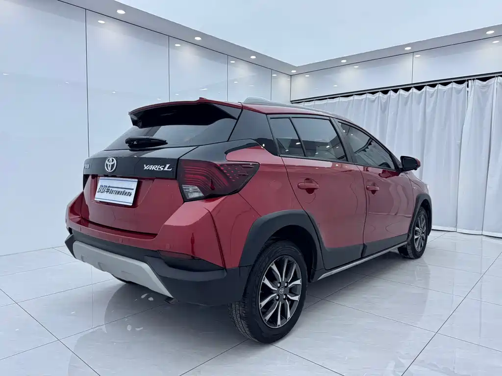 Toyota Yaris L — миниатюра 4