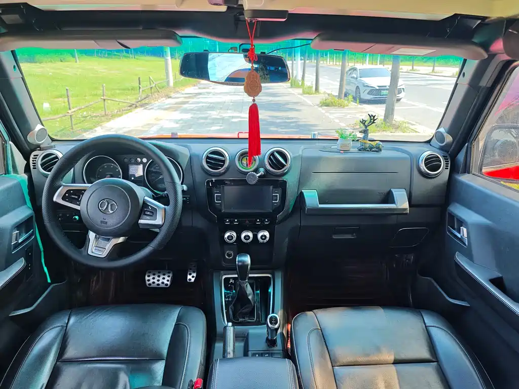 BAIC BJ40 2016 40L 2.3T AT Premium