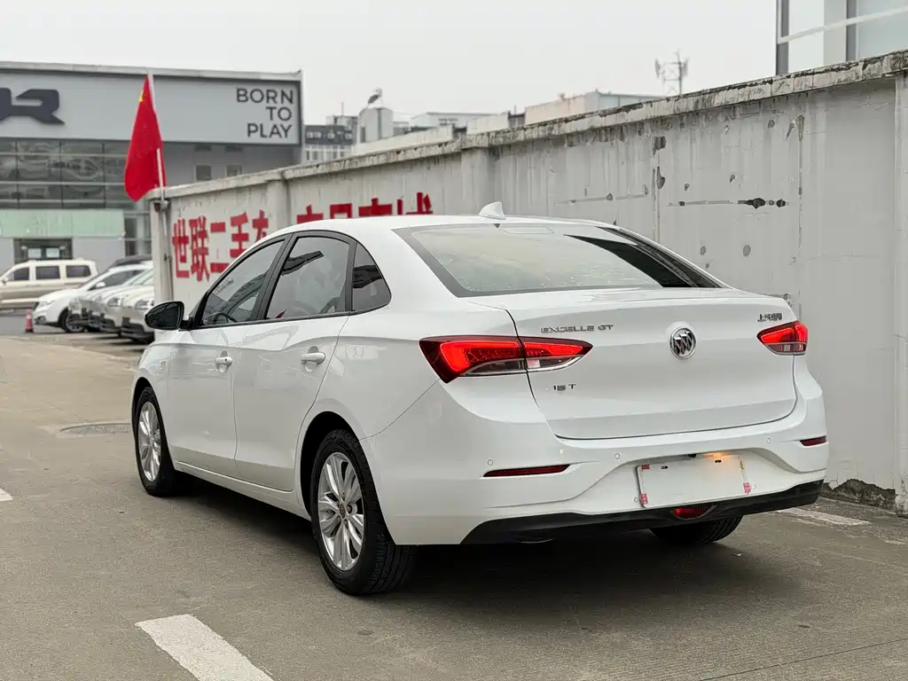 Buick Excelle — миниатюра 10