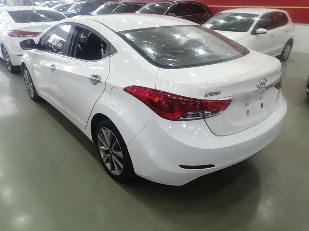 Hyundai Elantra Langdong — миниатюра 5