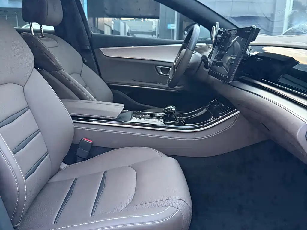 BYD Han — миниатюра 7