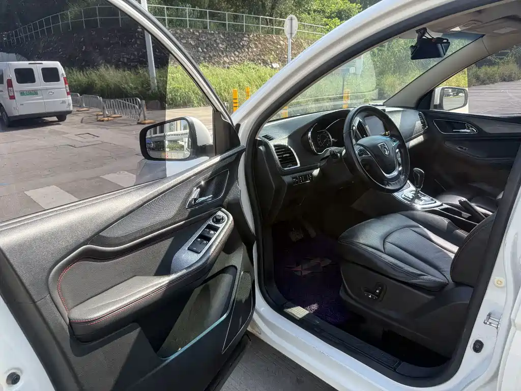 Baojun 560 — миниатюра 10