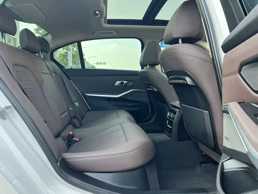 BMW 3 Series — миниатюра 13