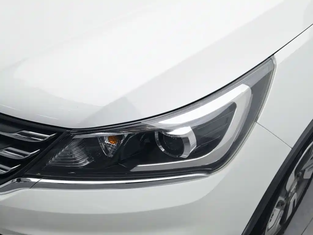 Baojun 310W — миниатюра 7