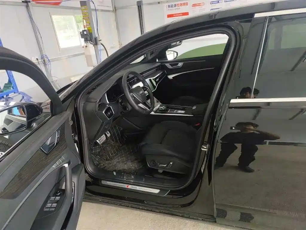 Audi A6L 2026 45 TFSI quattro