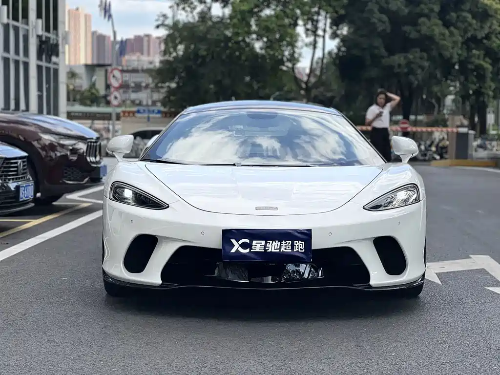 McLaren GT — миниатюра 8