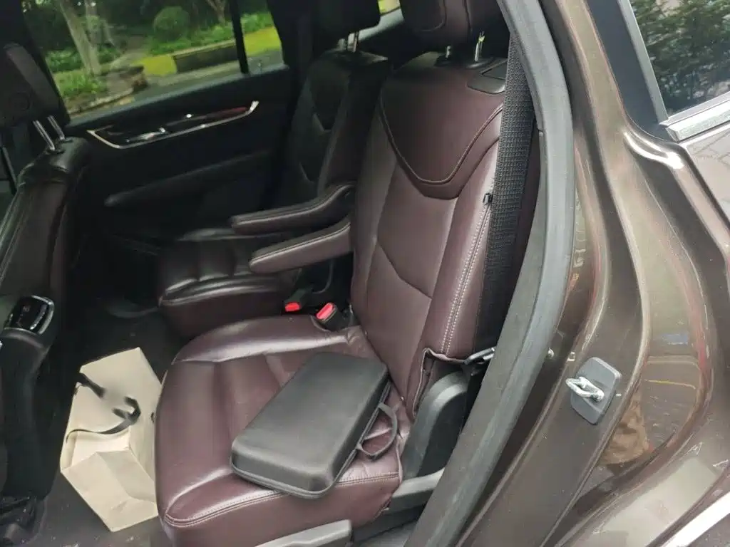 Cadillac XT6 — миниатюра 15