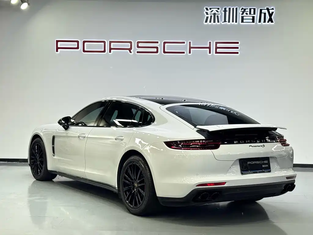 Porsche Panamera — миниатюра 7