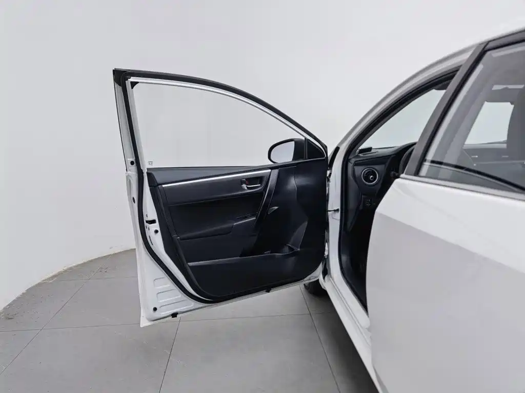 Toyota Corolla — миниатюра 8
