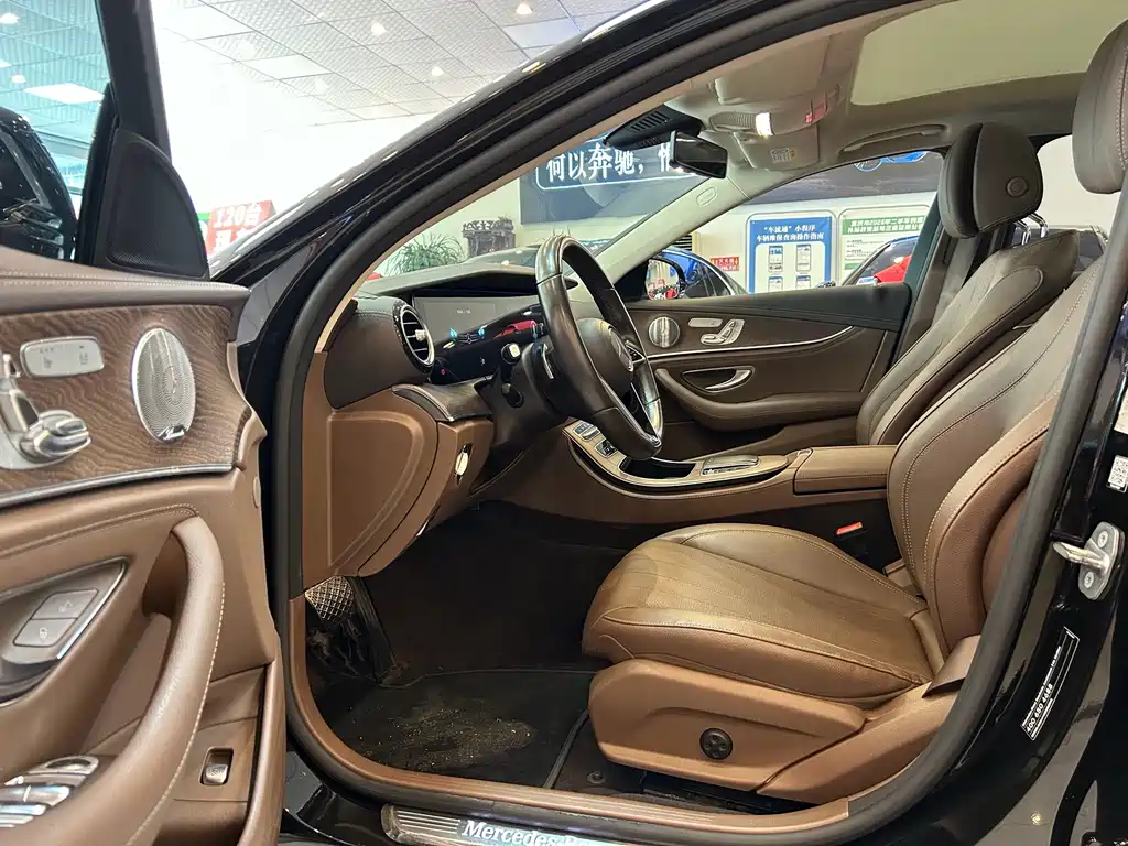 Mercedes-Benz E-Class — миниатюра 4