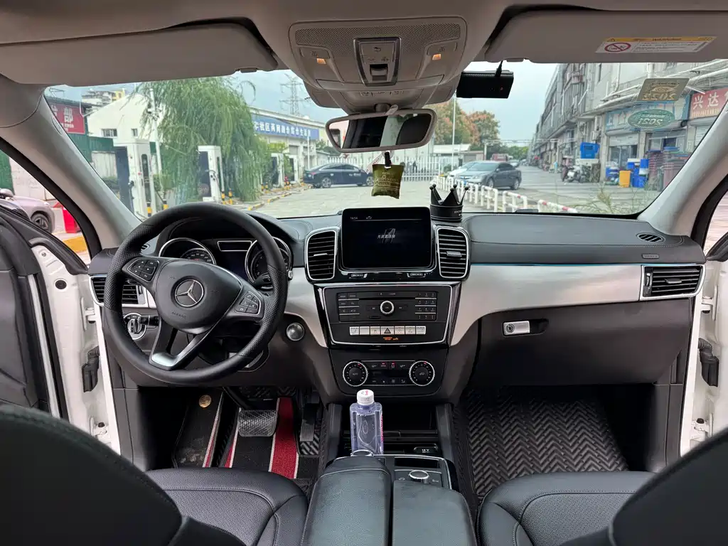 Mercedes-Benz GLE Coupe — миниатюра 9