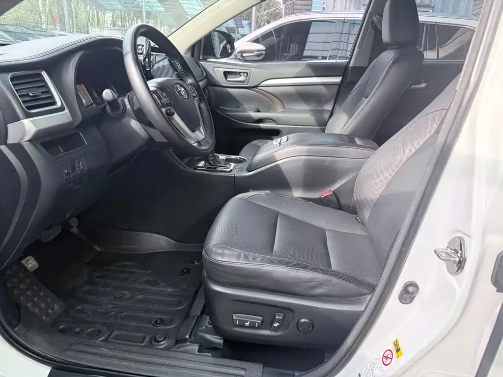 Toyota Highlander — миниатюра 8