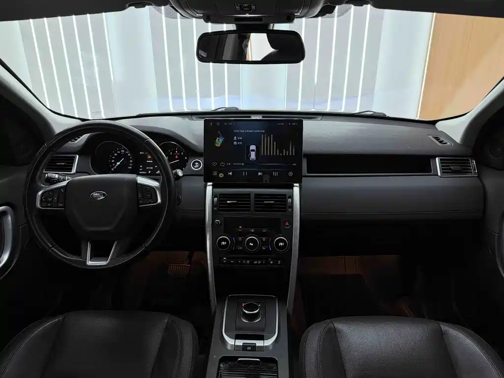 Land Rover Discovery Sport — миниатюра 13