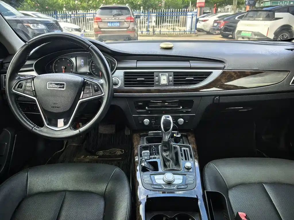 Zotye Zotye Z700 — миниатюра 6