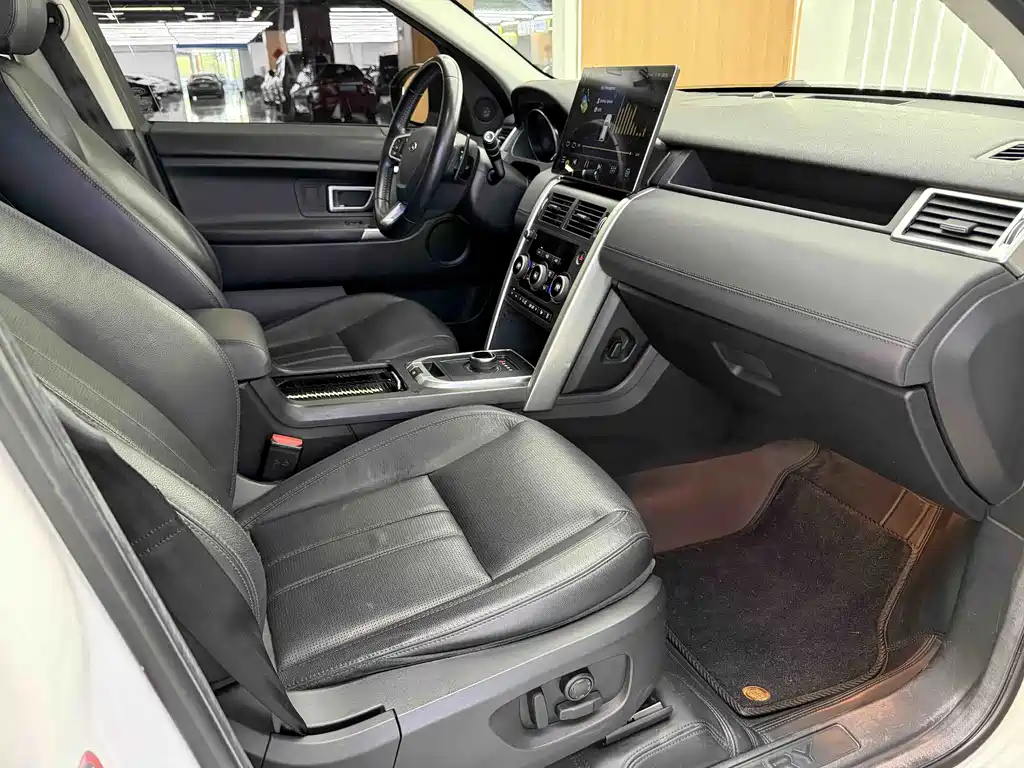 Land Rover Discovery Sport — миниатюра 9