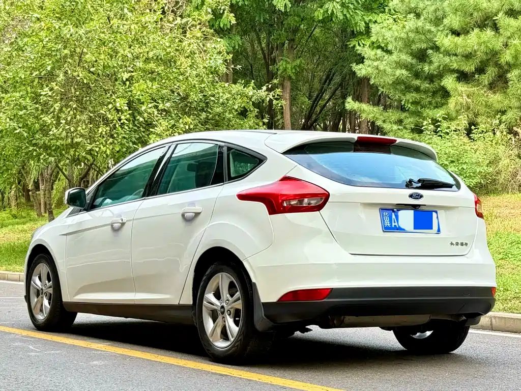 Ford Focus — миниатюра 4