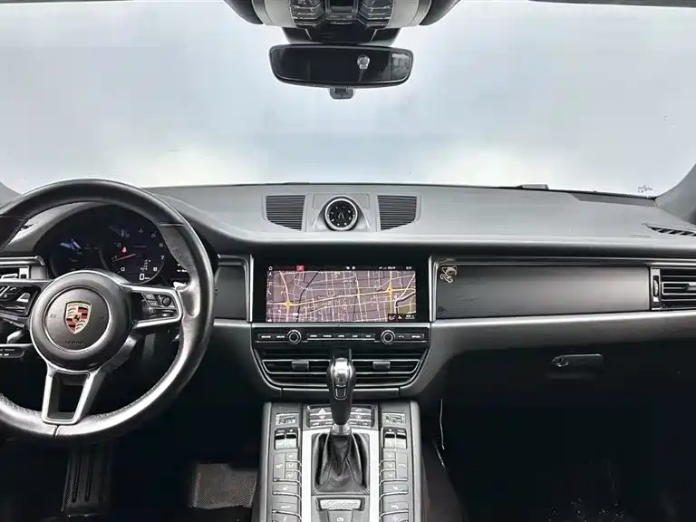 Porsche Macan — миниатюра 12