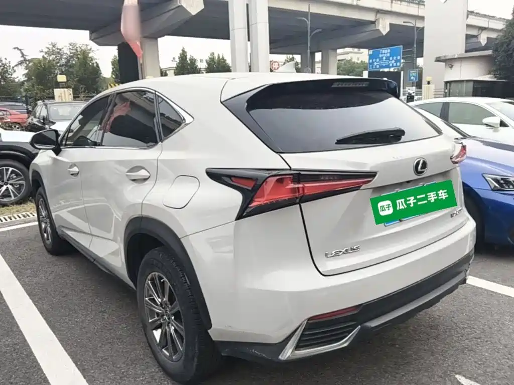 Lexus NX — миниатюра 5