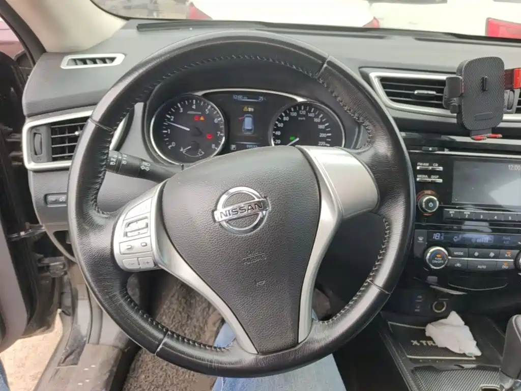 Nissan X-Trail — миниатюра 11