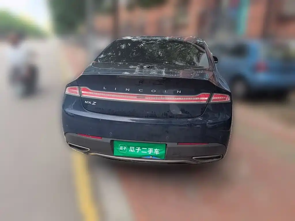 Lincoln MKZ — миниатюра 5