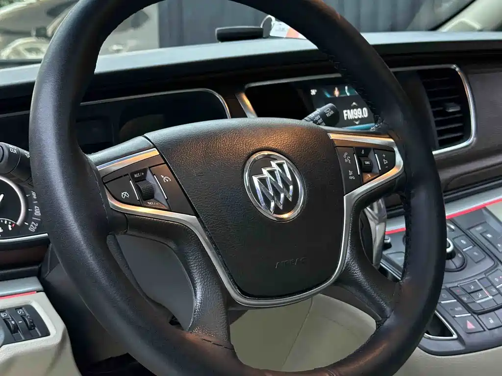 Buick GL8 2018 28T Luxury VI