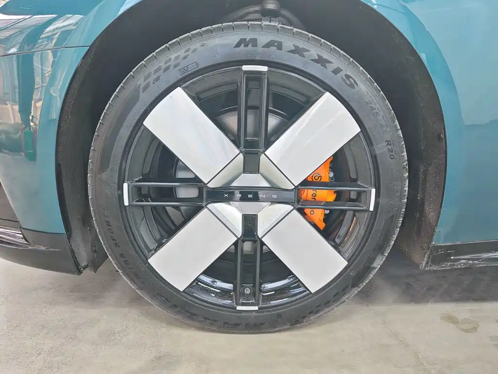 XPeng P7 — миниатюра 15
