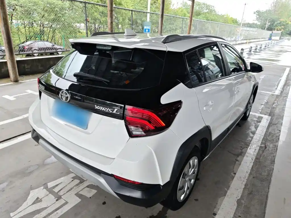 Toyota Yaris L — миниатюра 7