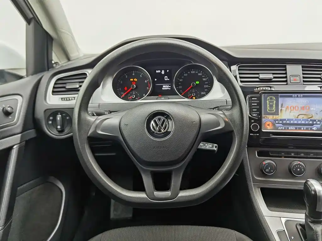 Volkswagen Golf — миниатюра 11