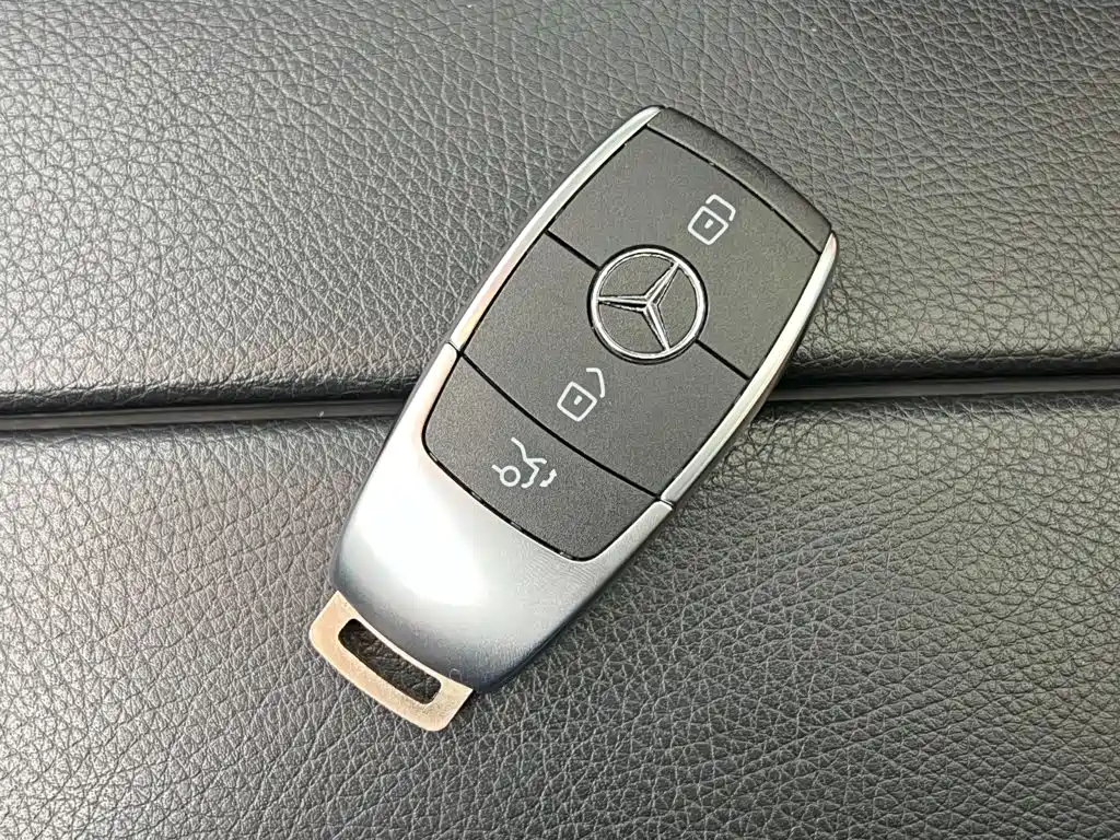 Mercedes-Benz C-Class — миниатюра 18