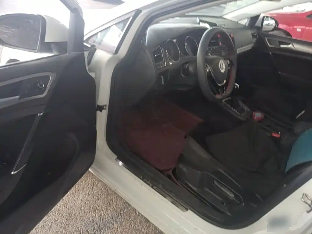 Volkswagen Golf — миниатюра 21