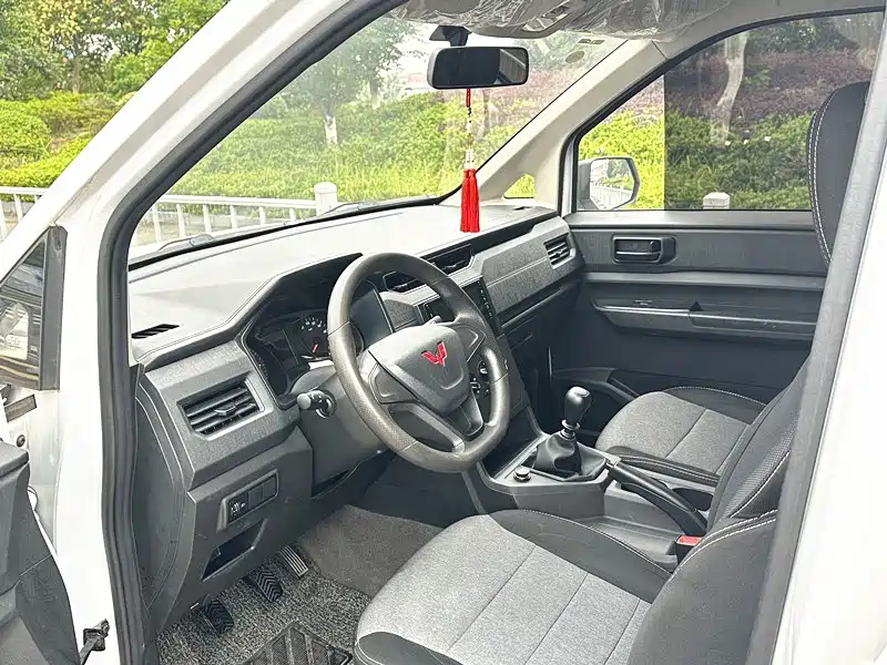 Wuling Hongguang PLUS — миниатюра 7