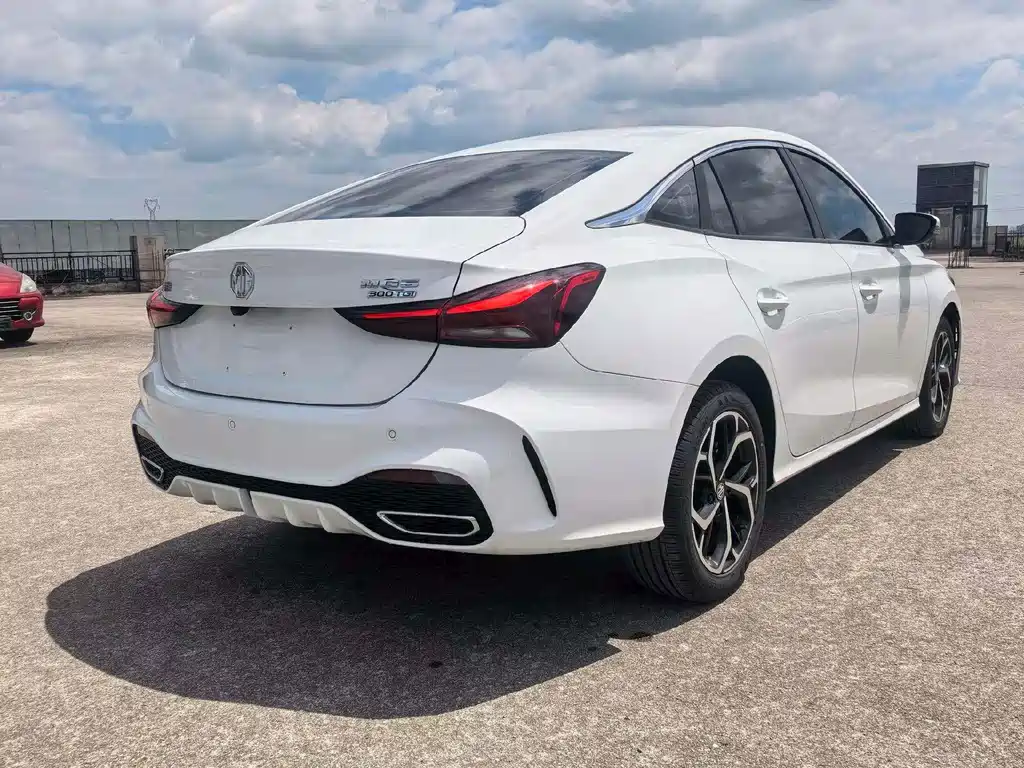 MG MG5 — миниатюра 4