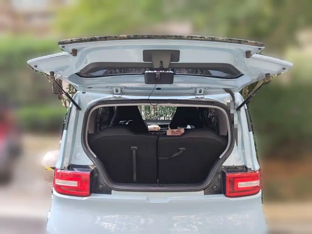 Wuling MINIEV — миниатюра 10