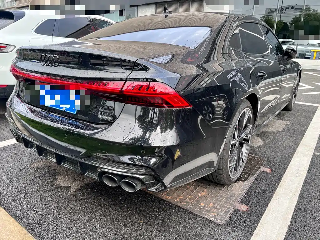 Audi A7L — миниатюра 6