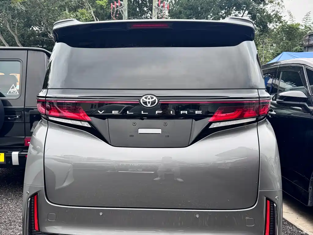Toyota Vellfire 2025 2.4T AT