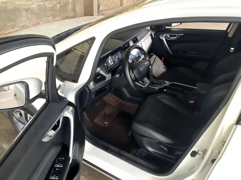 Geely Vision X3 — миниатюра 12