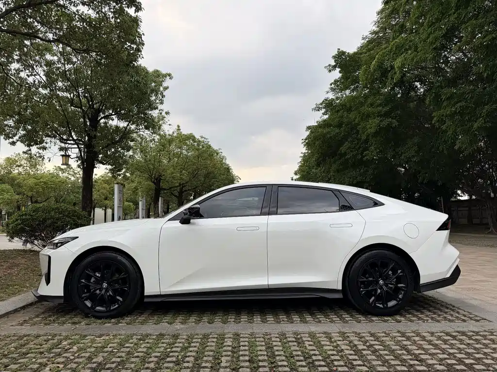 Changan UNI-V 1.5T Premium Type, фото 4