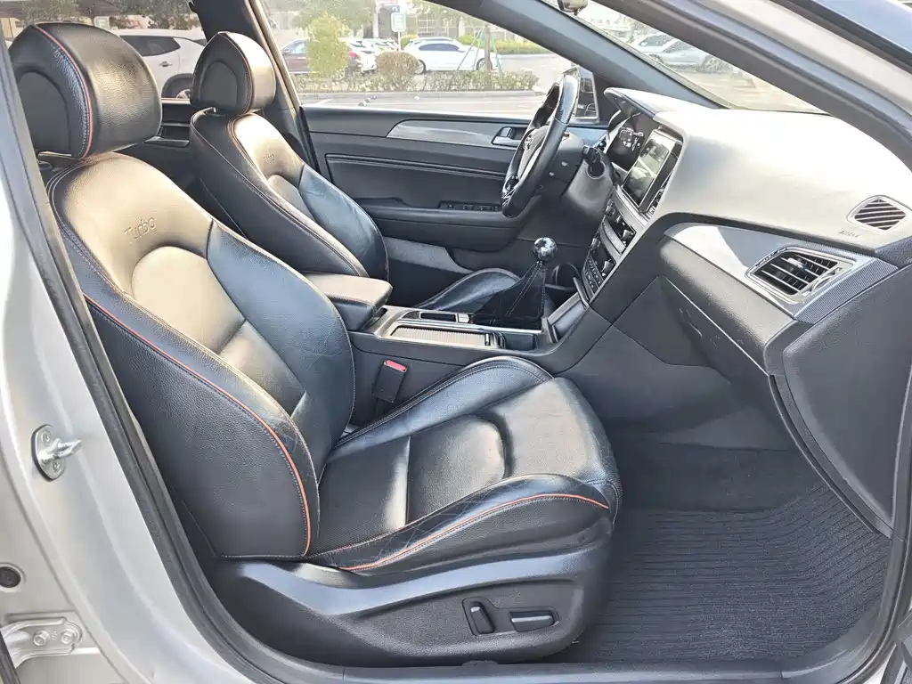 Hyundai Sonata — миниатюра 17
