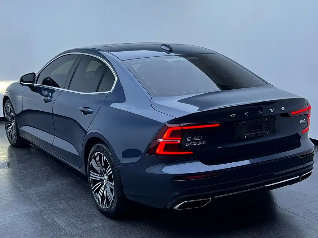 Volvo S60 — миниатюра 6