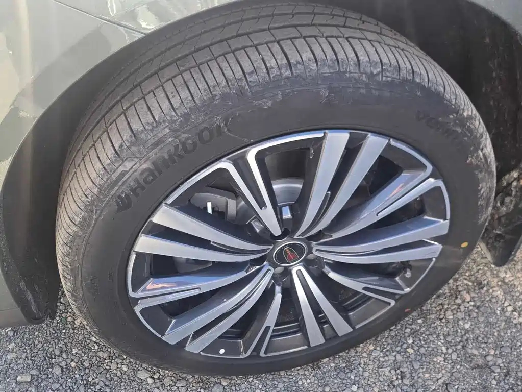 Hongqi Красный флаг HS6 PHEV — миниатюра 3