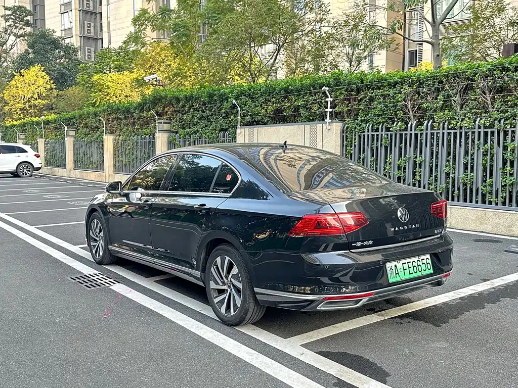 VOLKSWAGEN MAGOTAN GTE PLUG IN HYBRID