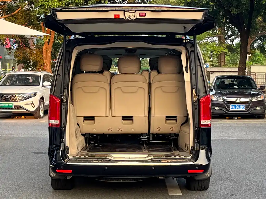 Mercedes-Benz V-Class — миниатюра 7