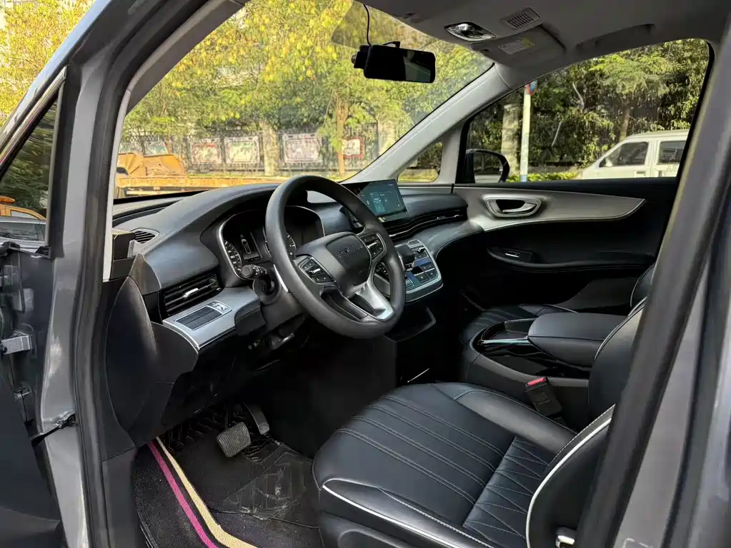 Roewe iMAX8 — миниатюра 6