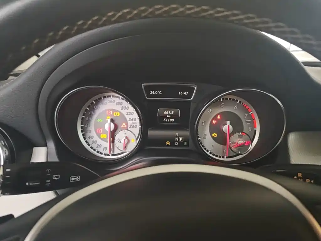 Mercedes-Benz GLA — миниатюра 12