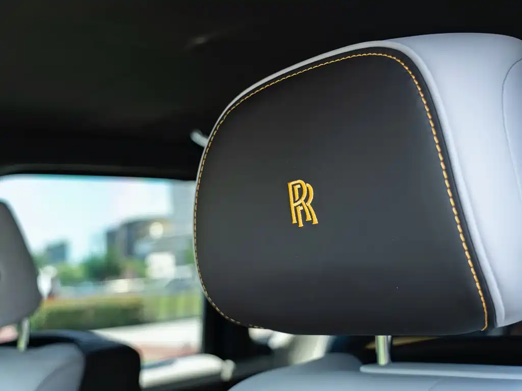 Rolls-Royce Cullinan 2024 мест