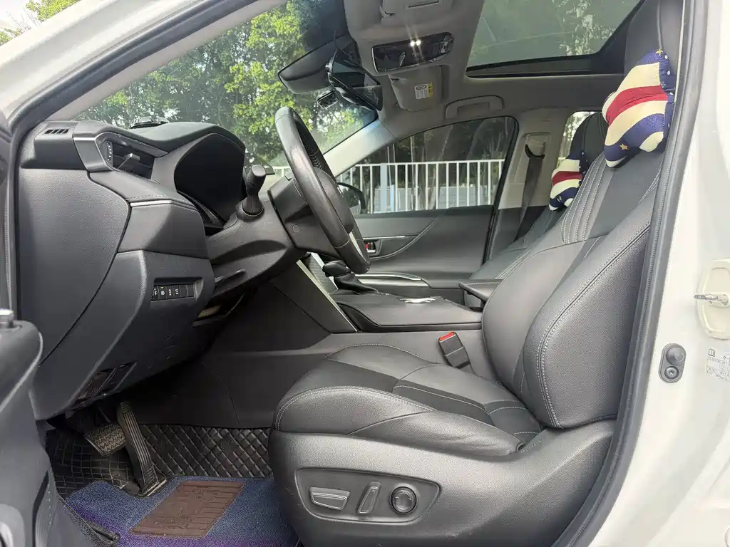Toyota Harrier — миниатюра 4