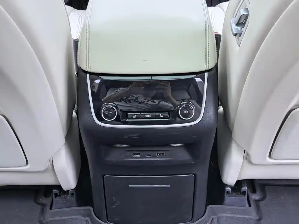 Li Auto Li ONE — миниатюра 16