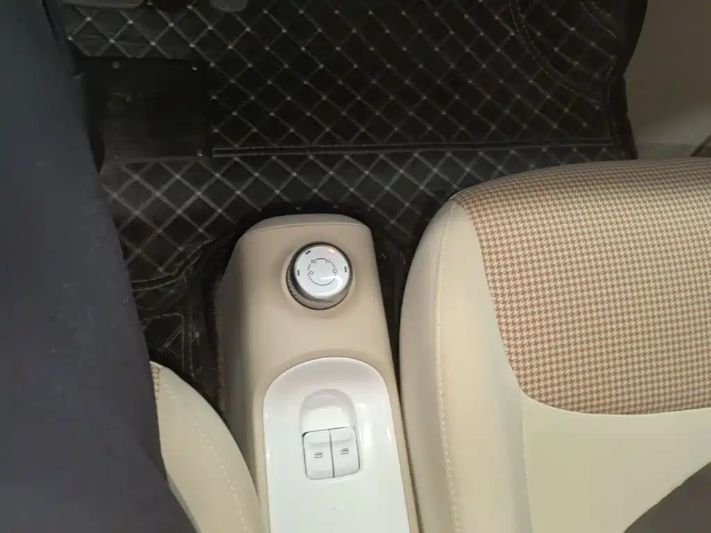 Wuling MINIEV — миниатюра 14