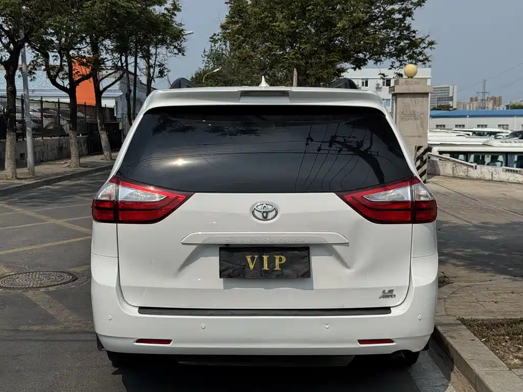 Toyota Sienna 2015 3.5L L