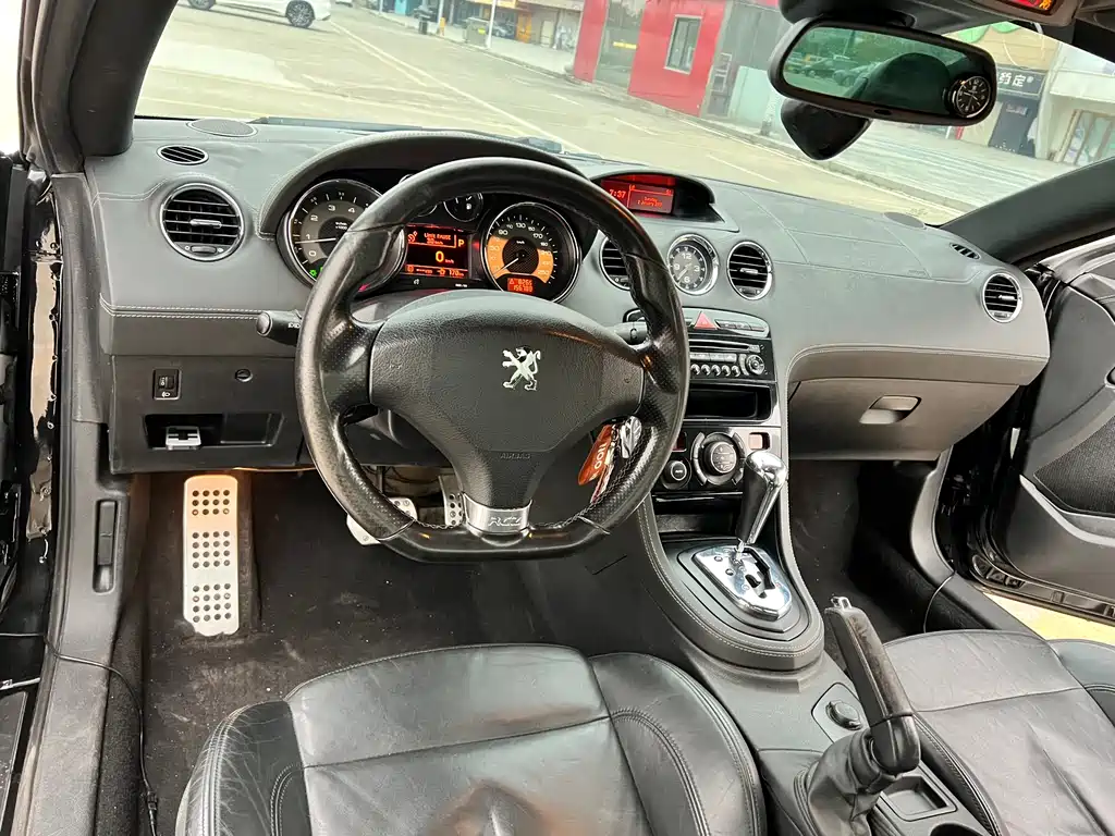 Peugeot RCZ 2011 1.6T Fashion